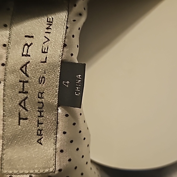 Tahari Blazer, Jacket Black Size 4 - Picture 4 of 12